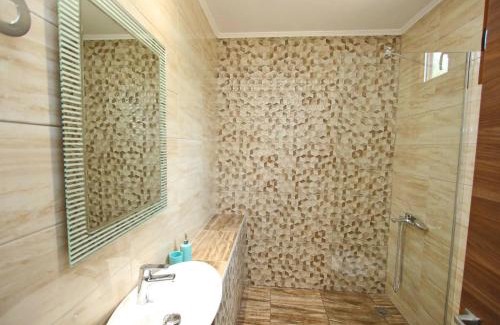 Koinira Apartment | Panos House