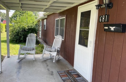 Rockwood House | Pap's Place
