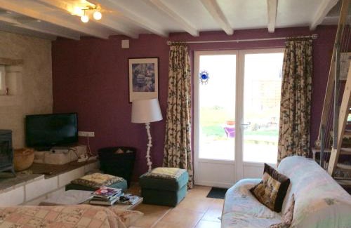 Esves-le-Moutier House | Papillon