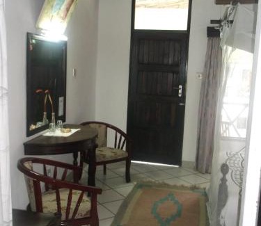 Bamburi Hotel | Papillon Garden Bar Villas