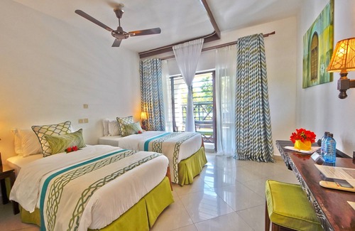 Galu Hotel | Papillon Lagoon Reef