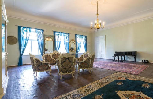 Jarva County House | Papli Beach Apartment with Seaview Balcony