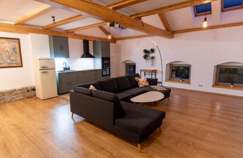 Spisska Nova Ves Apartment | PARADAJS City Center Apartments - 24h self check-in & free private parking