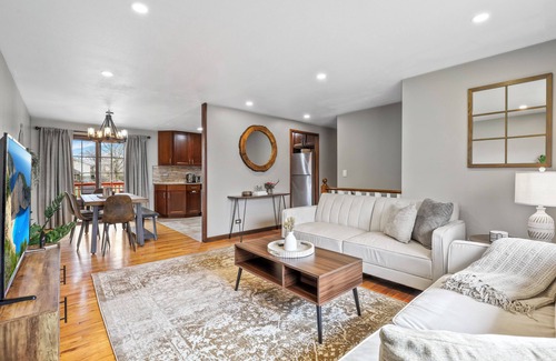 Wasco House | Paradise 4BR w/Pool & Games