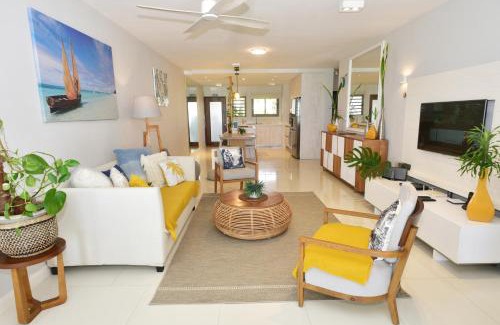 Pointe D'esny Apartment | Paradise Beach Luxury Beachfront Apartment Pointe d'Esny