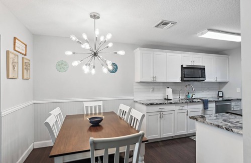 Sebastian House | Paradise Bliss! Heated Pool, Near Boat Ramp, Beaches, & Golf Course,Wifi