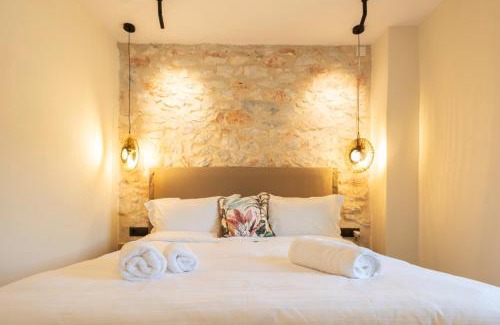 Omales Apartment | Paradise Can Wait Sophia Suites