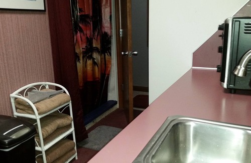 Norton Shores Apartment | Paradise Cove Lighthouse 2 br 1 bath on storage pond ~ sleeps 6