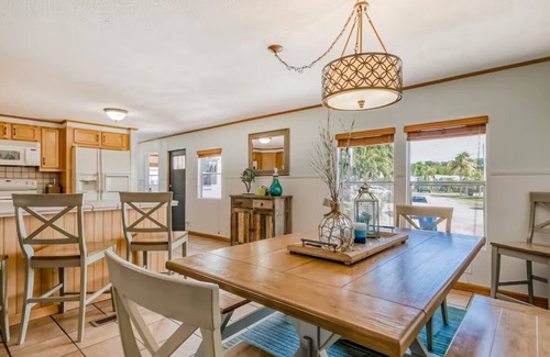 Cross Key Waterways House | Paradise Found! Key Largo 3 Bed/2 Bath Waterfront!