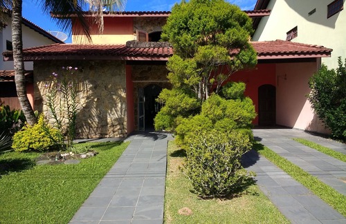 Bertioga Condo | Paradise house in Bertioga with pool