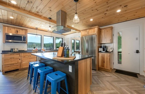 Conway House | Paradise on Pequawket | Lakefront | Hot Tub | New