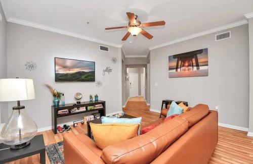 Woodlake - Briar Meadow Apartment | Paradise Parkway 3 Beds Near Galleria With Garage