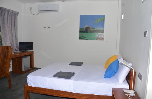 Andiambalama House | paradise to stay with 12000sqm garden with swimming pool in anuhas airport villa