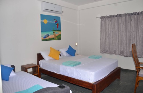 Andiambalama House | paradise to stay with 12000sqm garden with swimming pool in anuhas airport villa