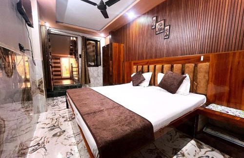 Vrindavan Villa | PARADISE VILLA "Lord Krishna's Goonj"