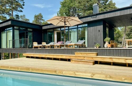 Djurhamn House | Paradise With Pool Near Natures Beautiful Views