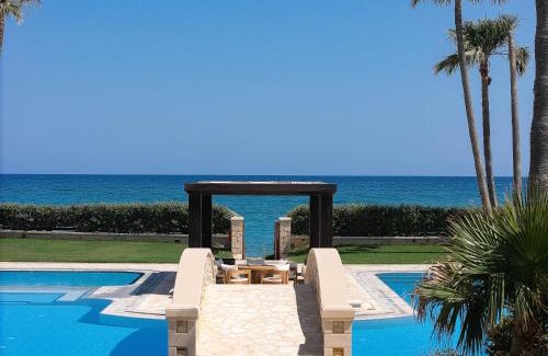Kavros Villa | Paralia Beachfront Residence