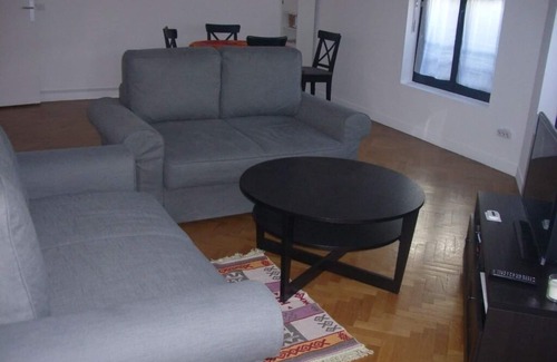 Vignerons Apartment | Paris: Le Havre-Vincennes, at the gates of Paris