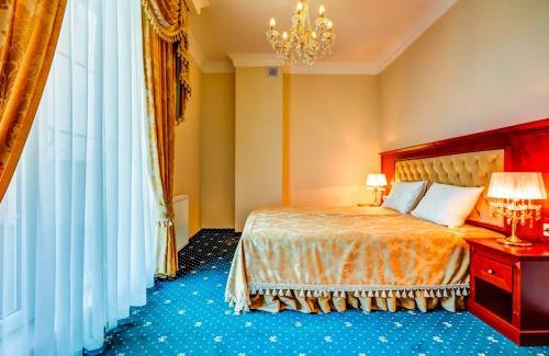 Łukow Resort | Parisel Palace Centrum Konferencyjno-Wypoczynkowe Klimki pod Łukowem