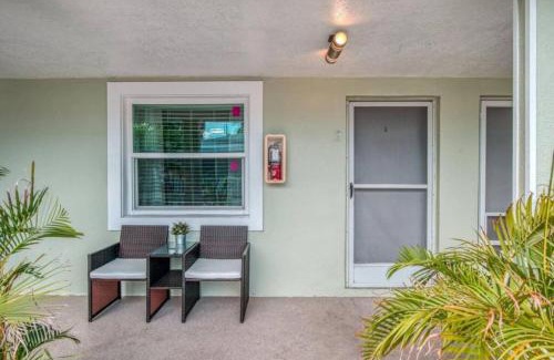 Madeira Beach Apartment | Park Shore Suite 9 - Madeira Beach!