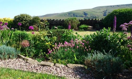 Todmorden Bed & Breakfast | Parkin House Guest House