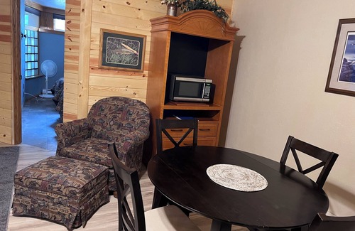 Donnybrook House | Parkview Suite in quiet Donnybrook