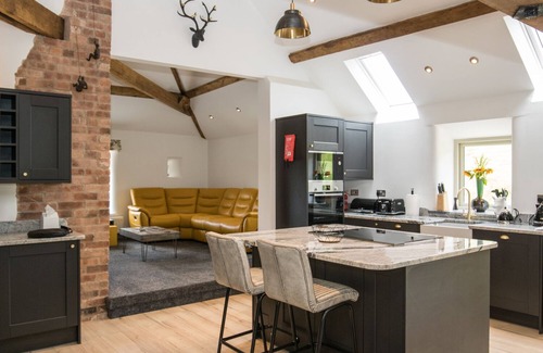 Leek Cottage | PARLOUR BARN, pet friendly, luxury holiday cottage in Leek