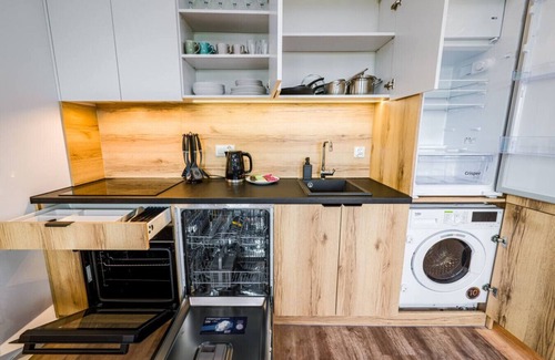 Krzyki Apartment | Partynice Apt - Parking & Balcony - by Rentujemy