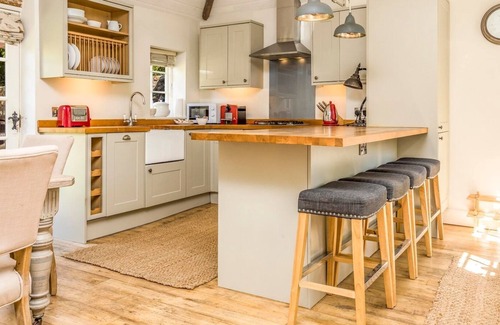 Singleton Cottage | Pass the Keys | Charming Cottage with pretty Private Garden