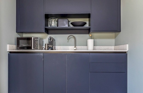 Bosham Apartment | Pass the Keys | Charming Bosham Garden Lodge