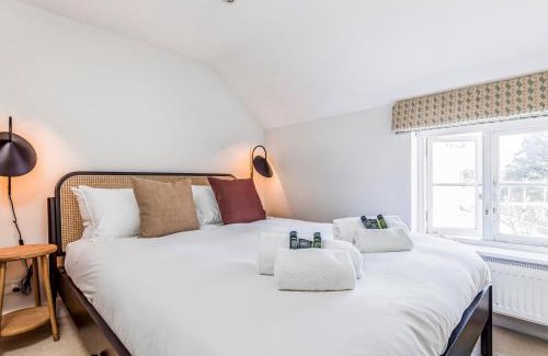 Funtington House | Pass the Keys Charming Downland Cottage