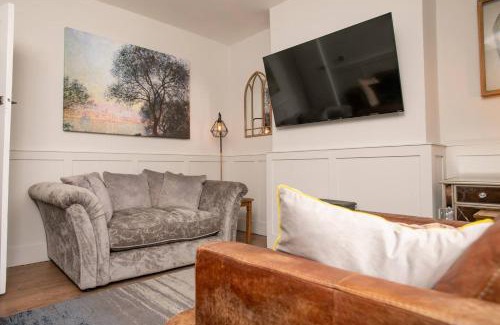 Aubourn House | Pass the Keys Cosy Countryside Hideout