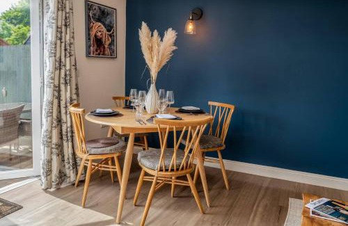 Little Kimble House | Pass the Keys Cute Cosy Cottage Chilterns
