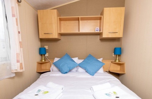 Leysdown-on-Sea House | Pass the Keys | Harts Holiday Park Caravan for 8