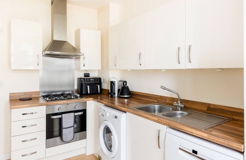 Lillington Apartment | Pass the Keys| Lovely 2 Bed in Leamington Spa with Parking