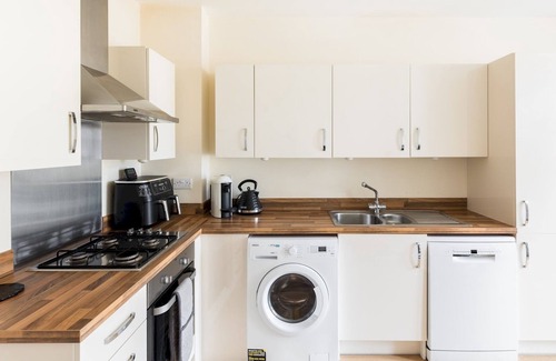 Lillington Apartment | Pass the Keys| Lovely 2 Bed in Leamington Spa with Parking