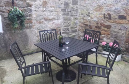 Hulme End House | Pass the Keys | Quaint & Cosy Cottage Hamlet Location for 4 & Pets