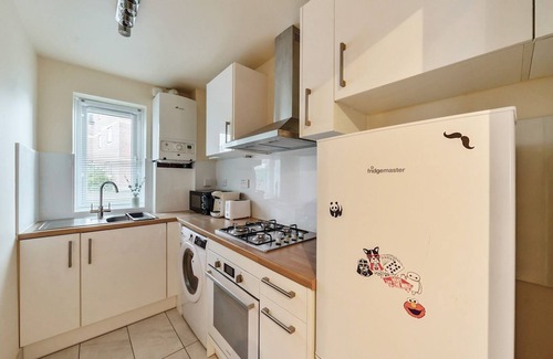 Cowley Apartment | Pass the Keys | Trendy 2BR Apartment inc. Parking - Cowley, Oxford