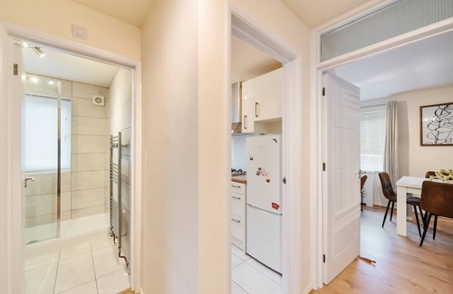 Cowley Apartment | Pass the Keys | Trendy 2BR Apartment inc. Parking - Cowley, Oxford