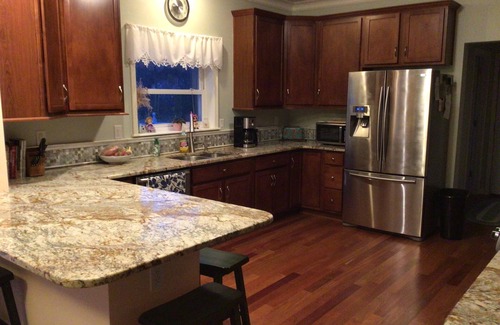 Westbrook Center House | Patchogue River Retreat, 8 minute walk to West Beach