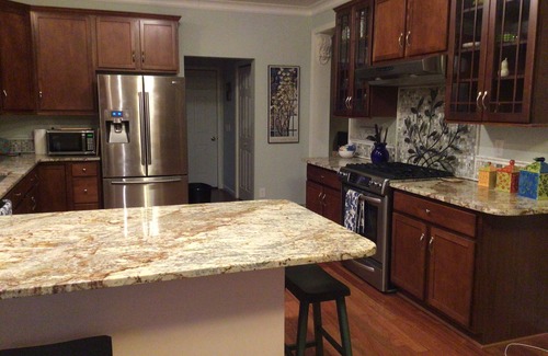 Westbrook Center House | Patchogue River Retreat, 8 minute walk to West Beach