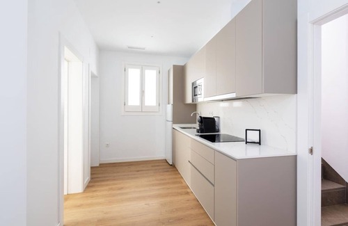 Granada City Center Apartment | Patio Zahorí Boutique Apartments 8