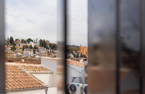 Granada City Center Apartment | Patio Zahorí Boutique Apartments 8
