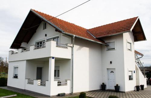 Velika Gorica House | Paula&Matej Airport Zagreb