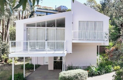 Mollymook Beach House | Pavilion Beach House