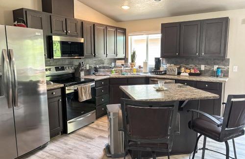 Three Rivers House | Paws & Pines Family Escape