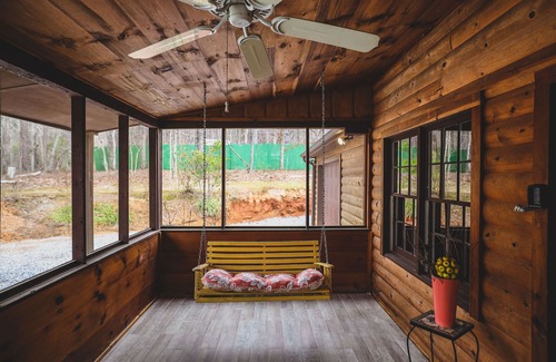 Clarkesville Cottage | Pawsibilities - 3rd Night Free! See Details Below.