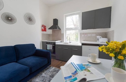 West Kensington Apartment | PBC | Cosy 1-Bed Apt - Earl's Court 119 - EC3