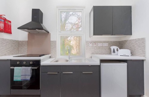 West Kensington Apartment | PBC | Cosy 1-Bed Apt - Earl's Court 119 - EC3