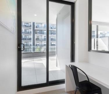 Brunswick West Apartment | Peaceful 1-Bed Unit with a Spacious Balcony